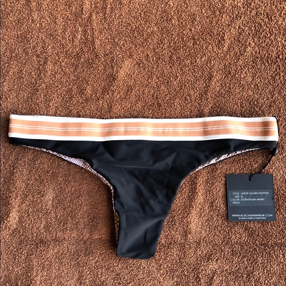 BNWT acacia bottoms